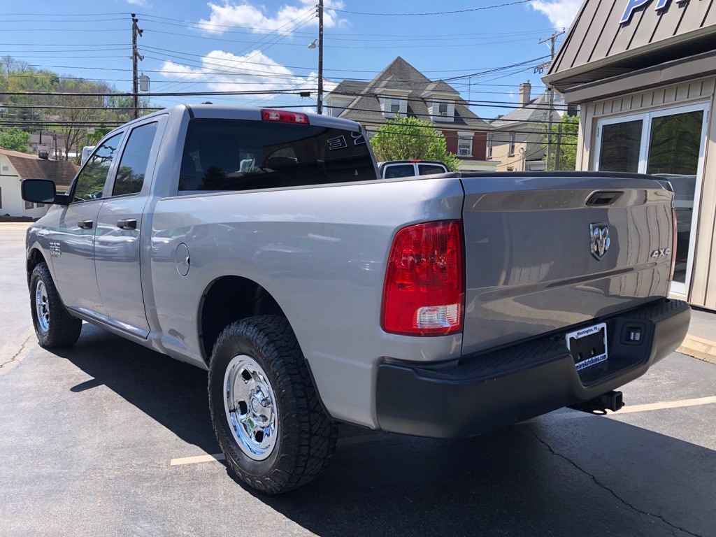 2022 RAM 1500 Image 3