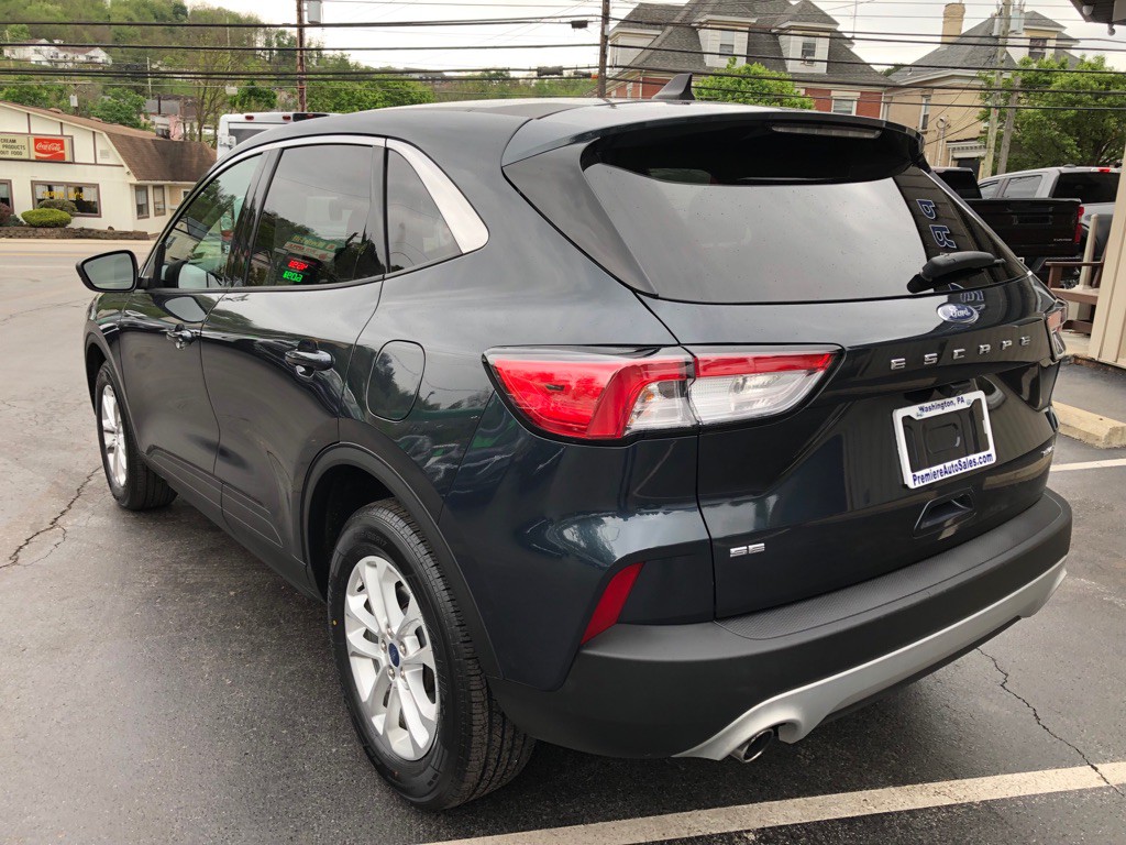 2022 Ford Escape Image 3
