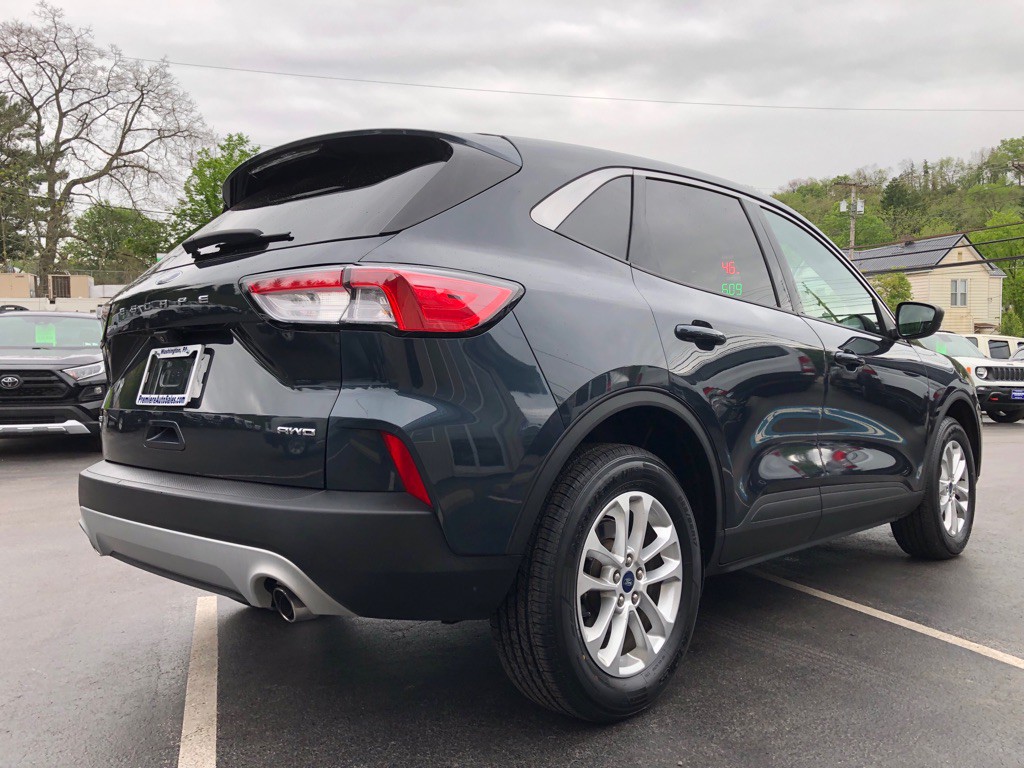2022 Ford Escape Image 5