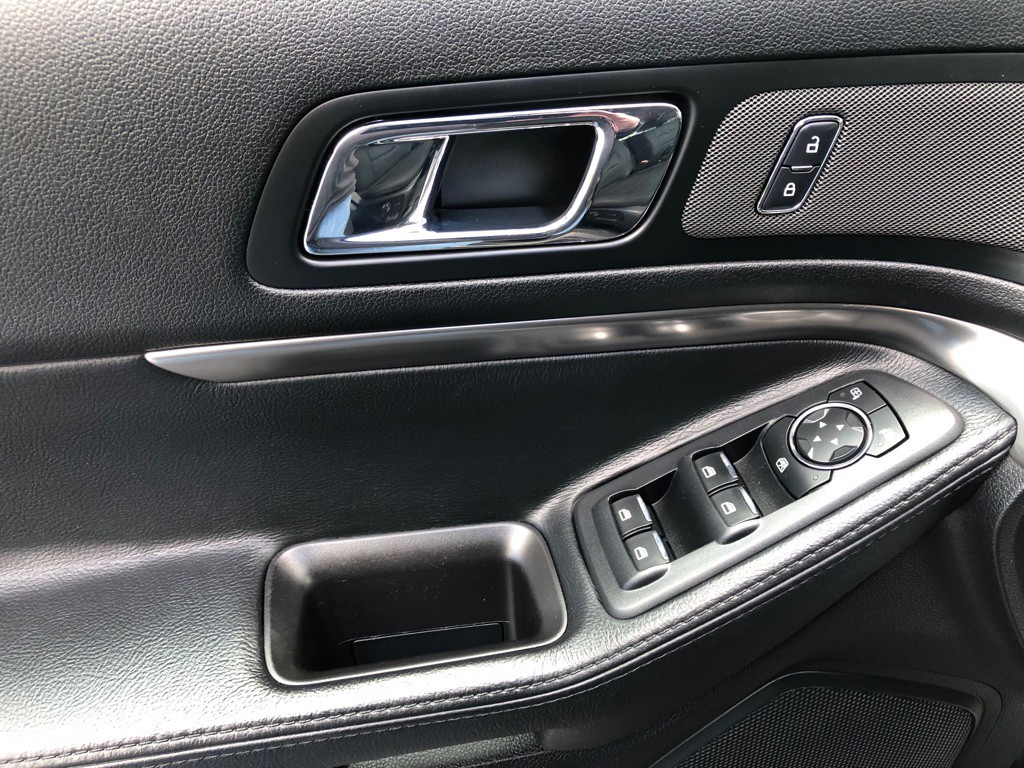 2017 Ford Explorer Image 17