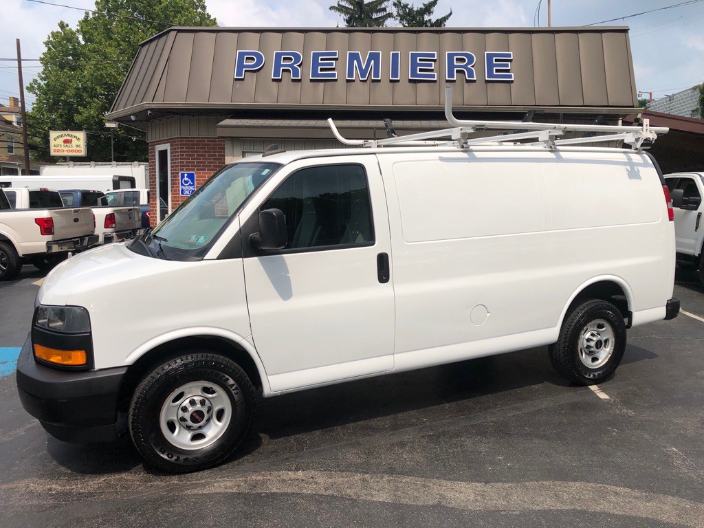 2023 GMC Savana Image 2