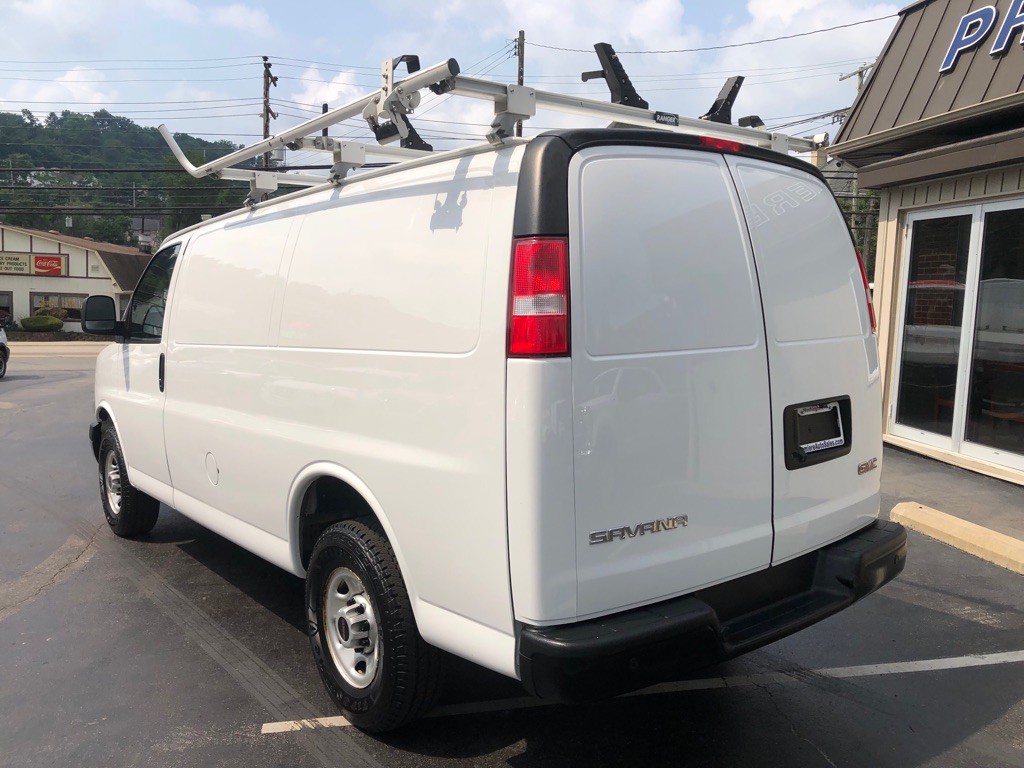 2023 GMC Savana Image 4