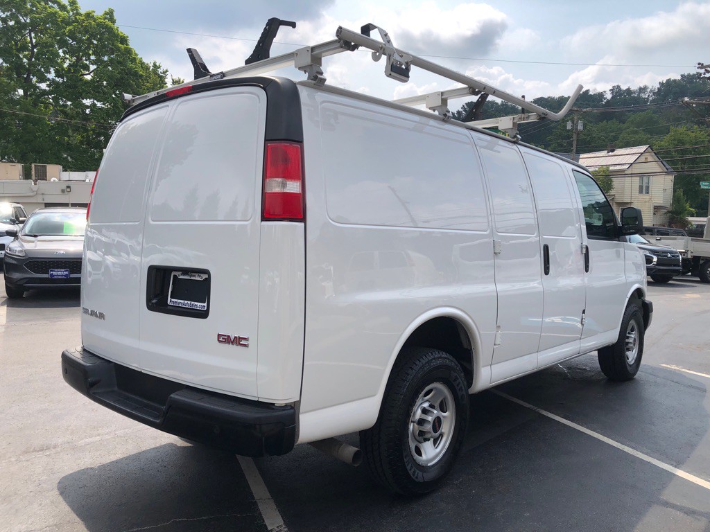 2023 GMC Savana Image 6
