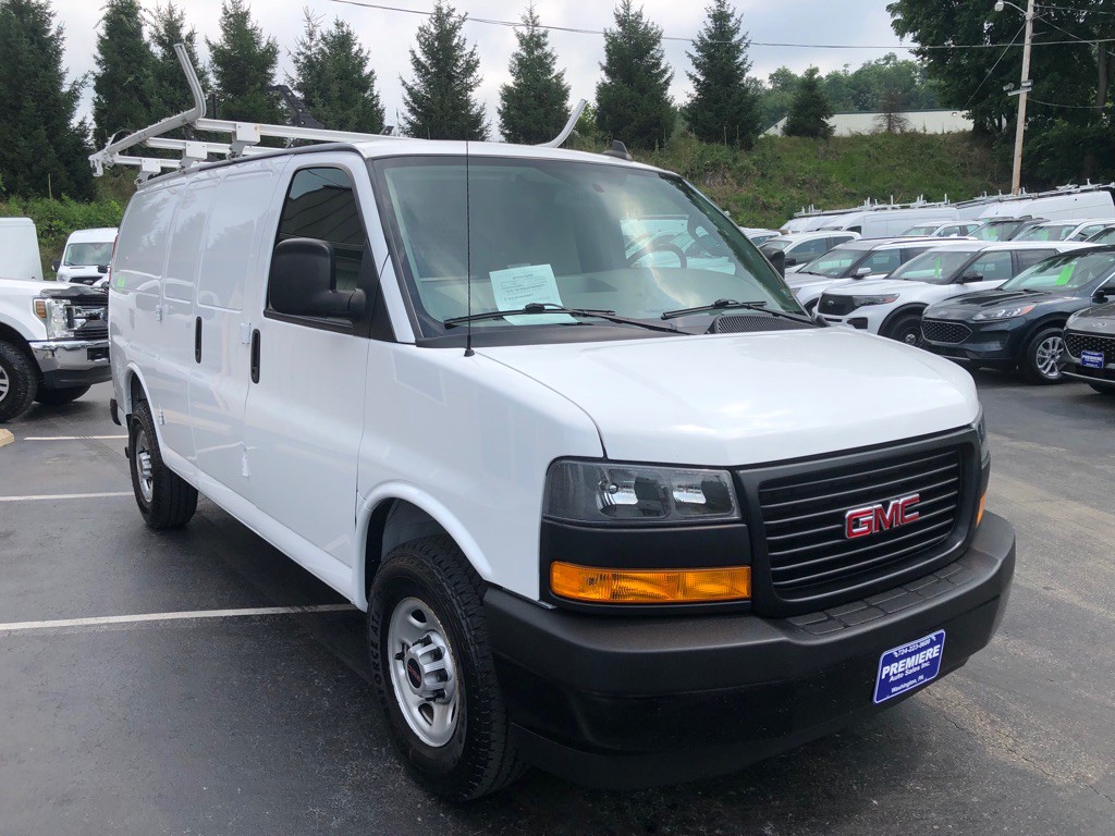 2023 GMC Savana Image 8