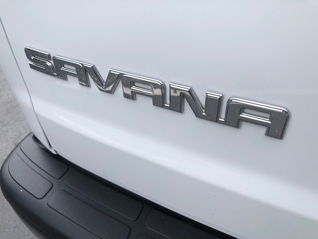 2023 GMC Savana Image 16