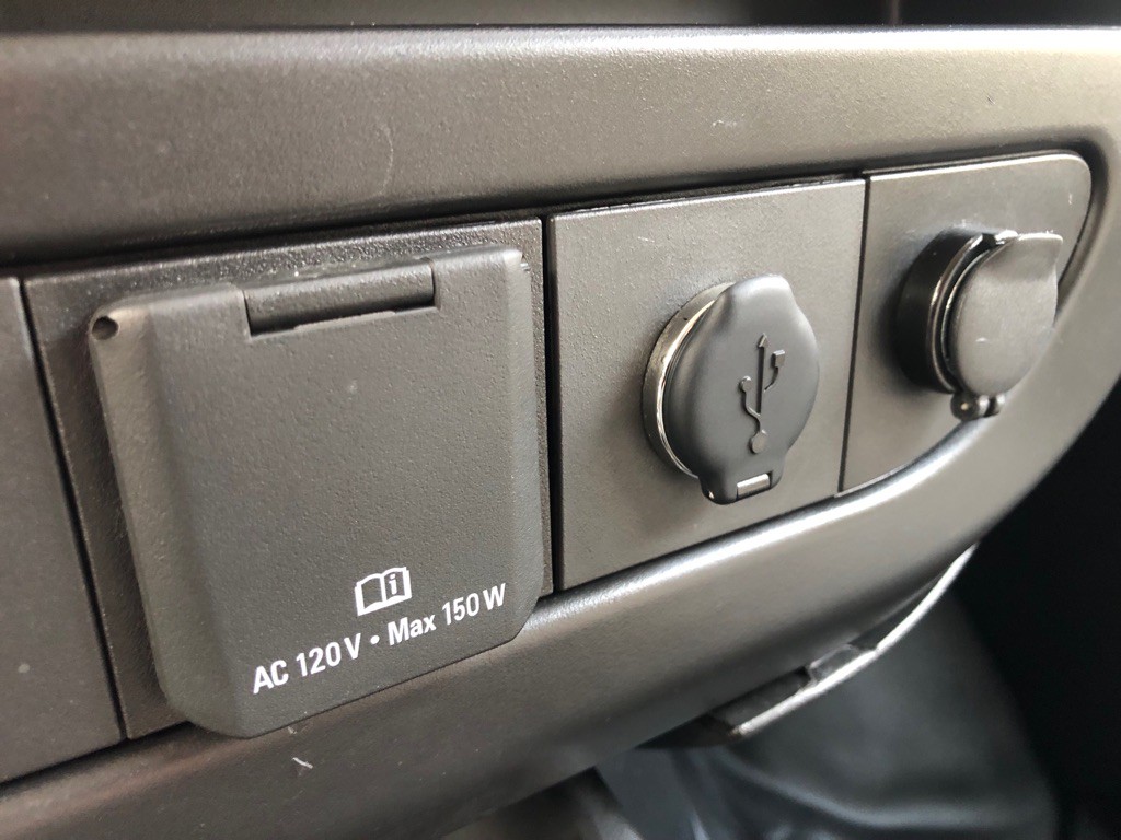 2023 GMC Savana Image 29
