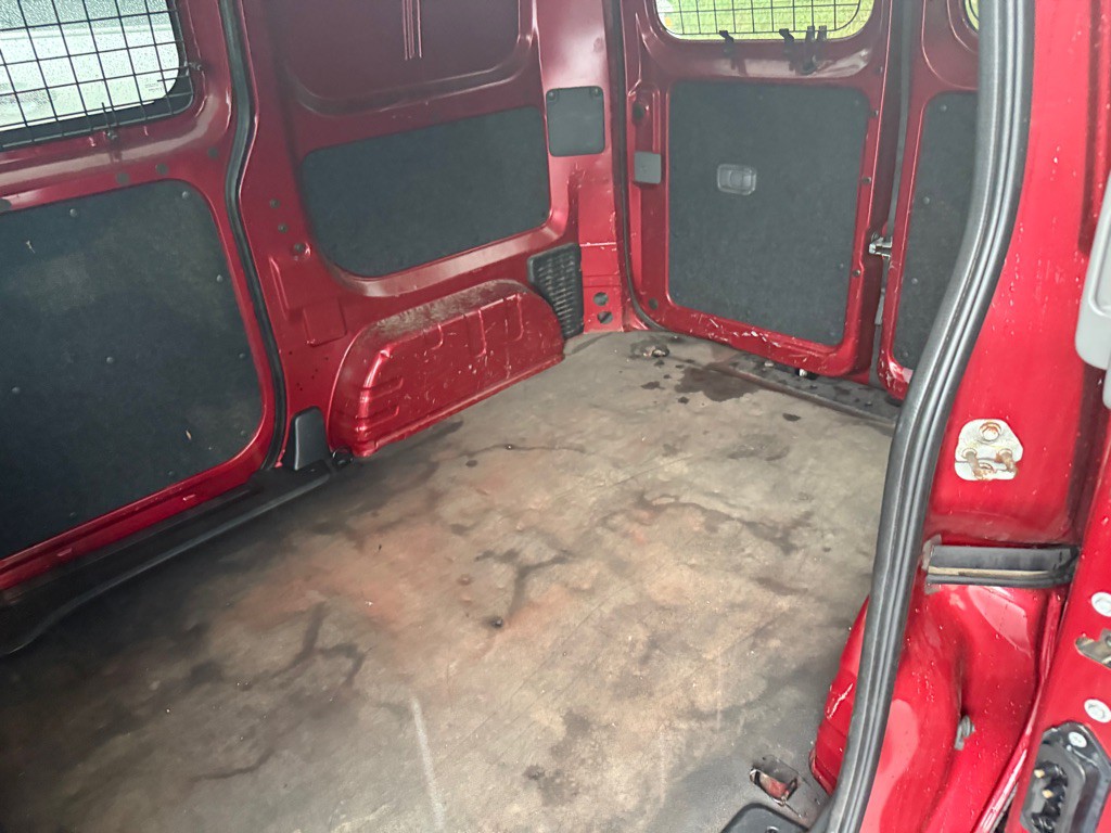 2018 Nissan NV200 Image 3