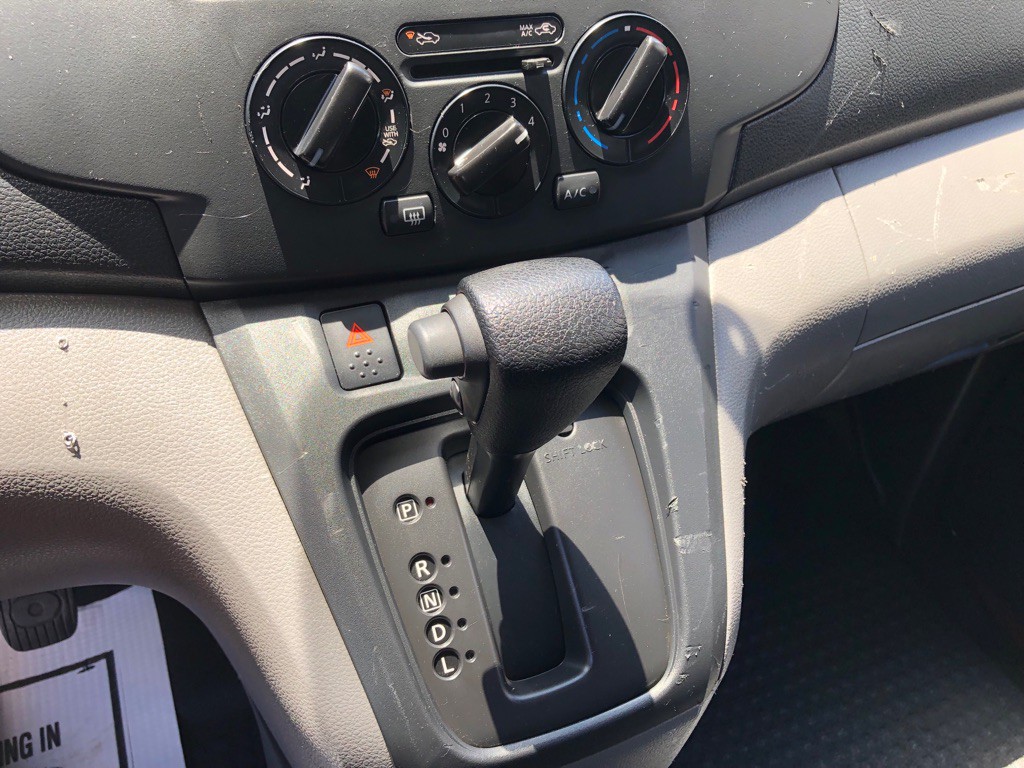 2018 Nissan NV200 Image 28