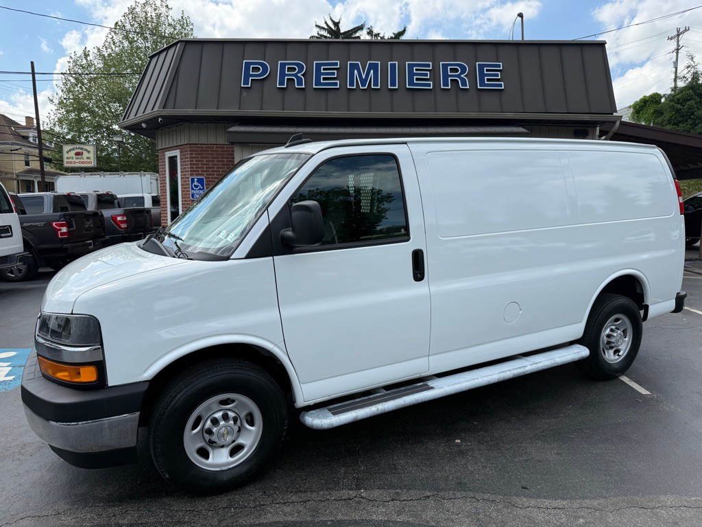 2024 Chevrolet Express Image 3