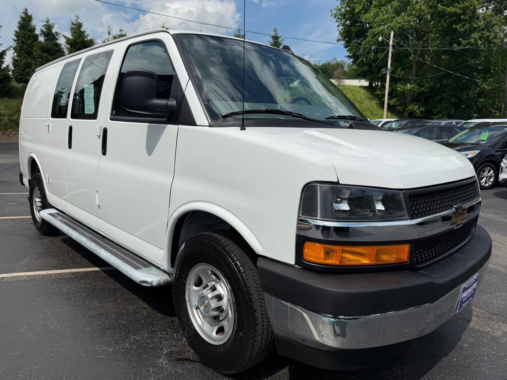 2024 Chevrolet Express Image 9