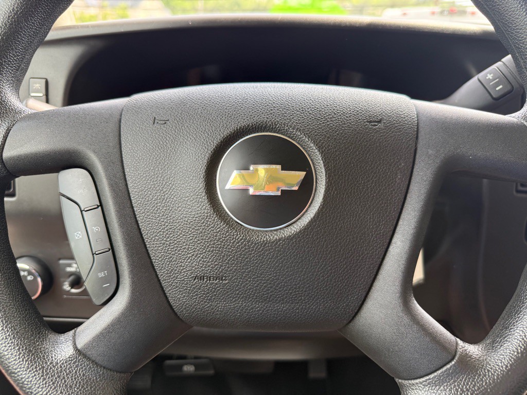 2024 Chevrolet Express Image 26