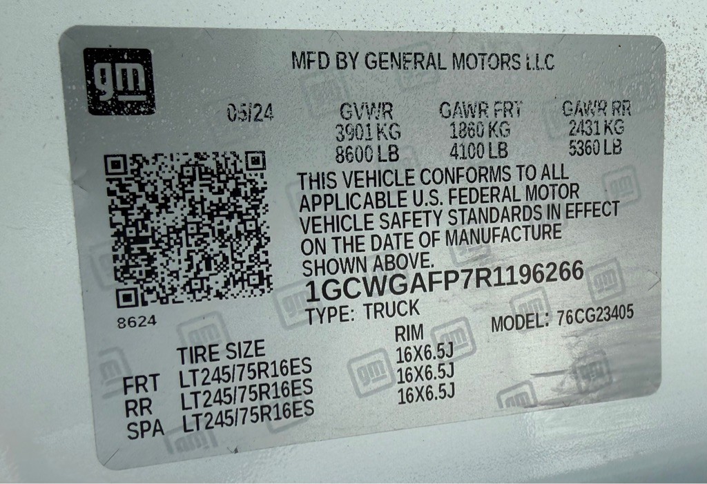 2024 Chevrolet Express Image 29