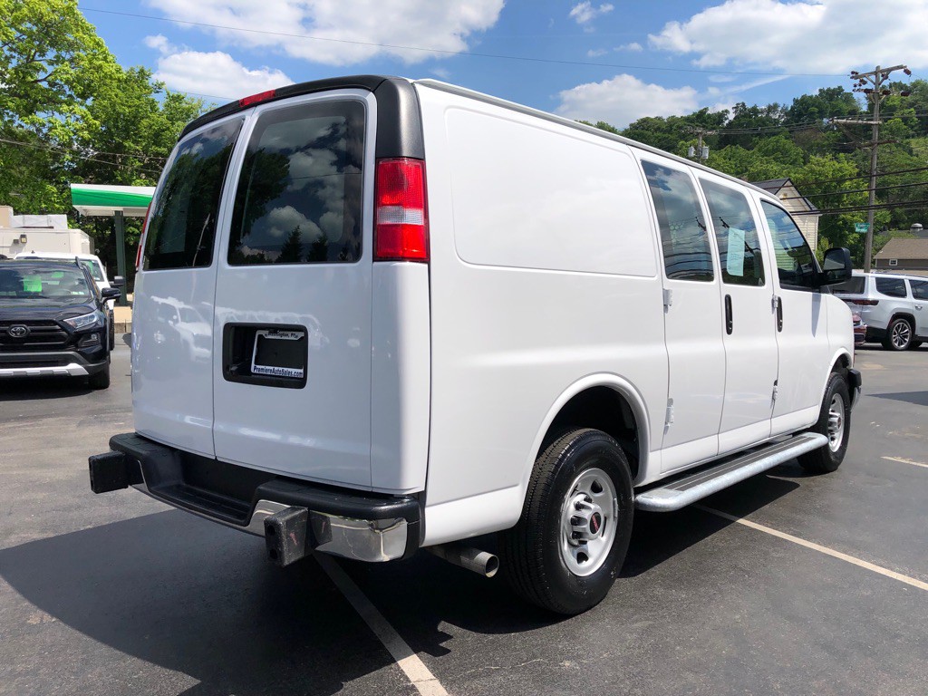 2024 GMC Savana Image 6