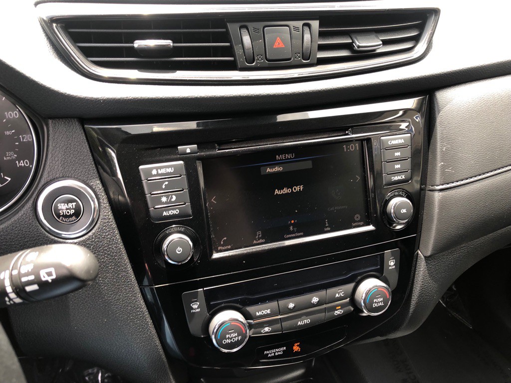 2019 Nissan Rogue Image 30