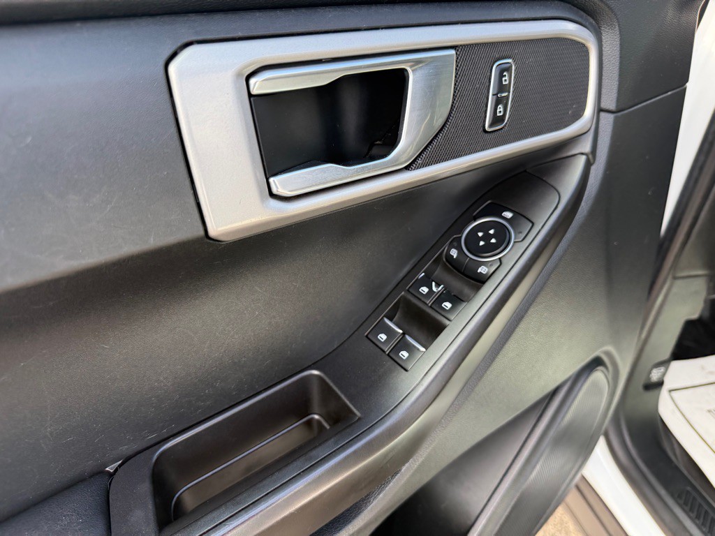 2021 Ford Explorer Image 16