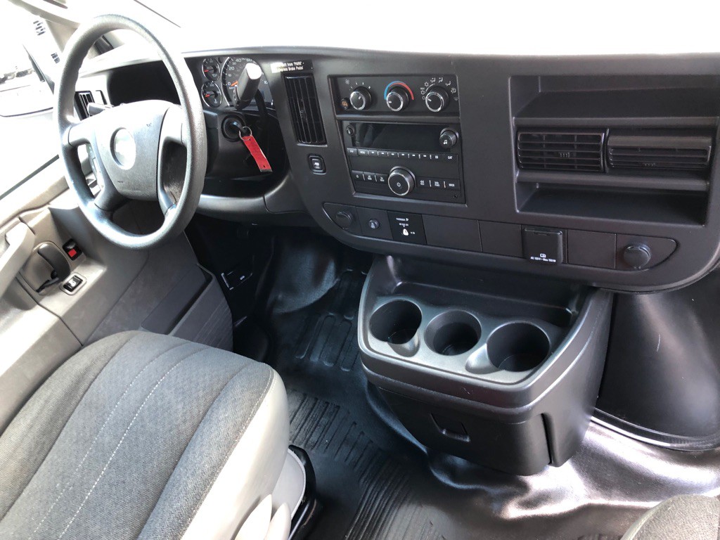 2024 Chevrolet Express Image 25