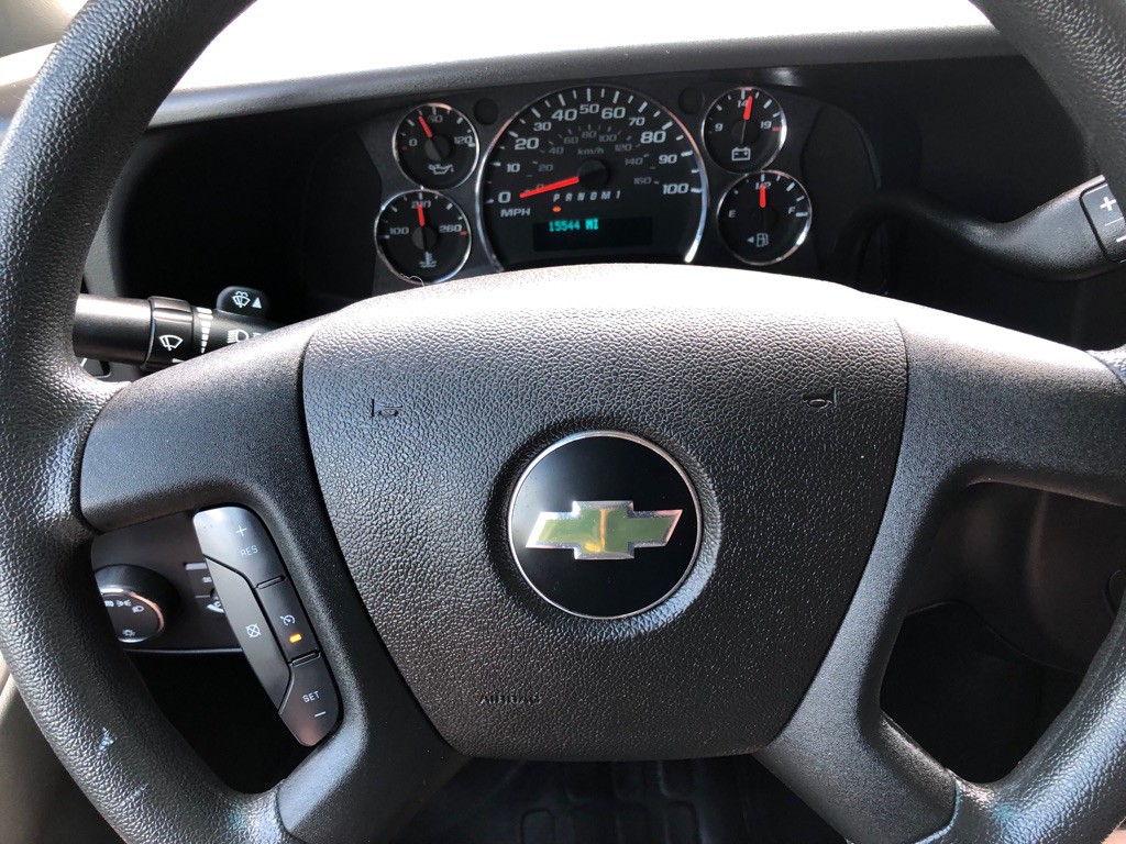 2024 Chevrolet Express Image 31