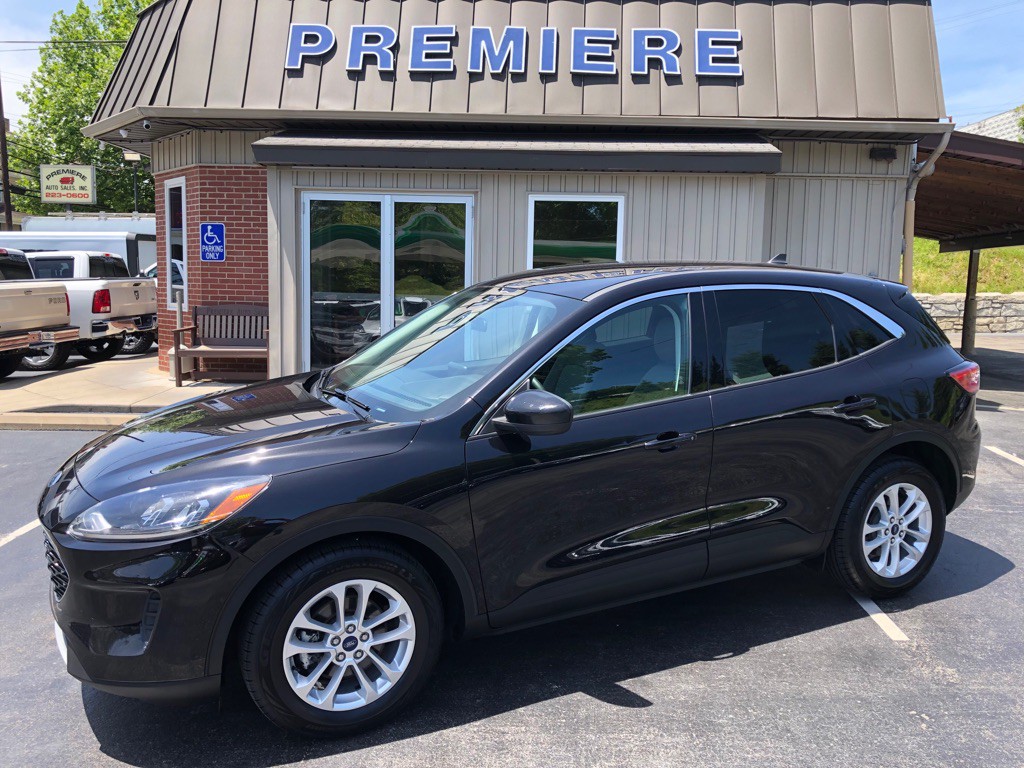 2021 Ford Escape Image 2