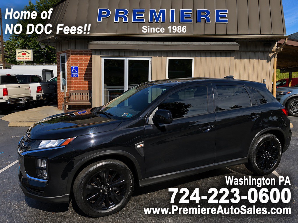 2022 Mitsubishi Outlander Image 1