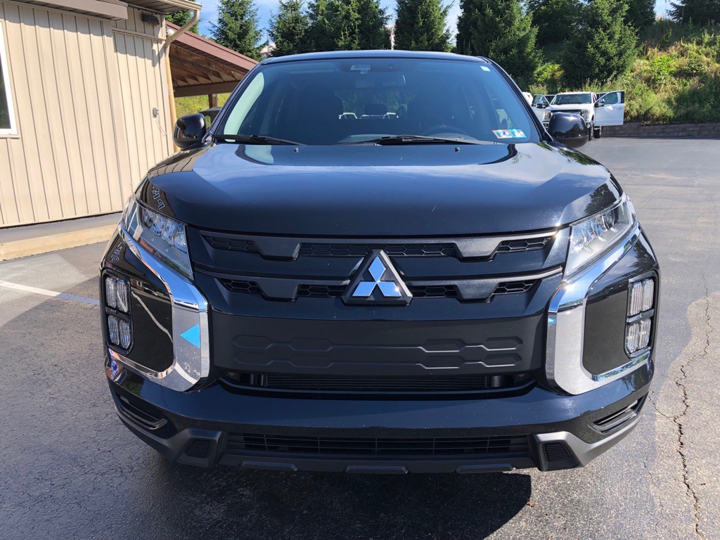 2022 Mitsubishi Outlander Image 9