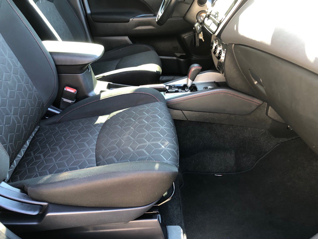 2022 Mitsubishi Outlander Image 25