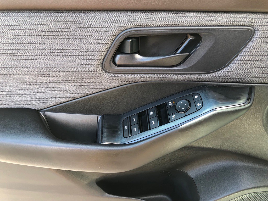 2023 Nissan Rogue Image 17