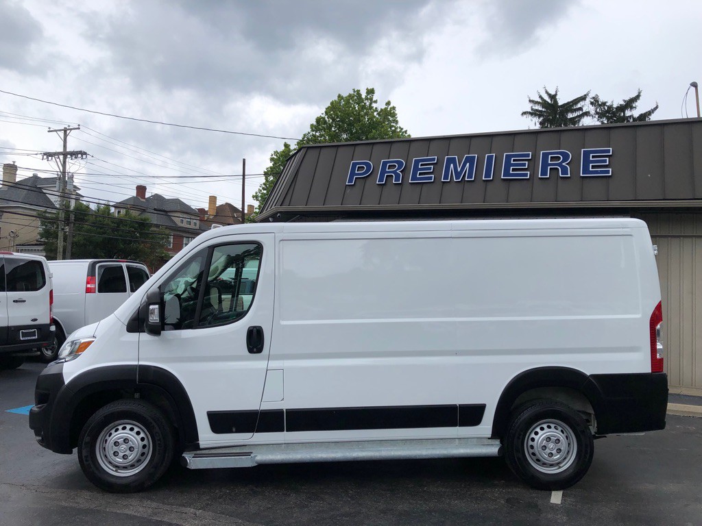2025 RAM Promaster Image 3