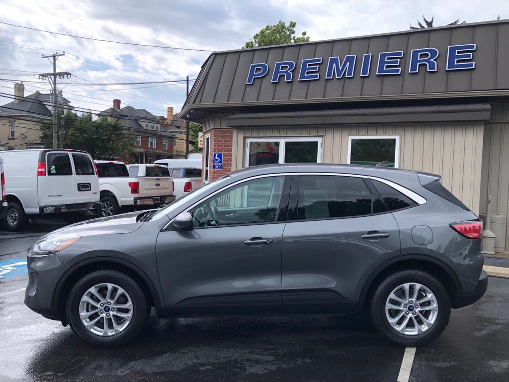 2021 Ford Escape Image 3