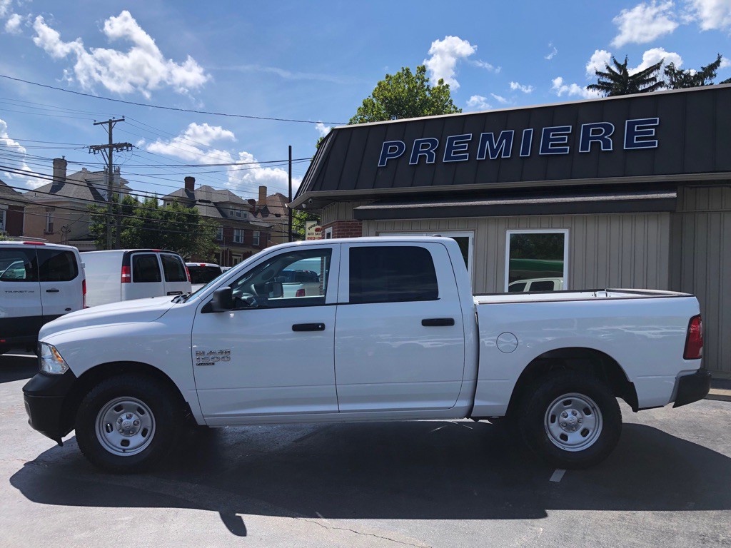 2019 RAM 1500 Image 3