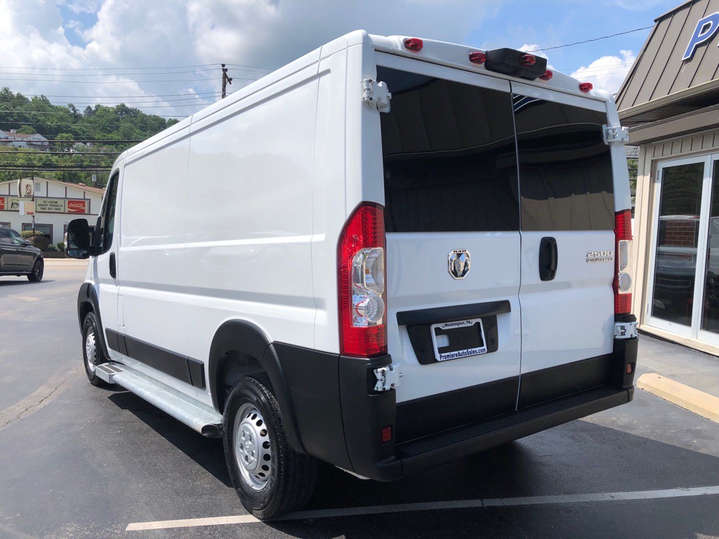 2025 RAM Promaster Image 4