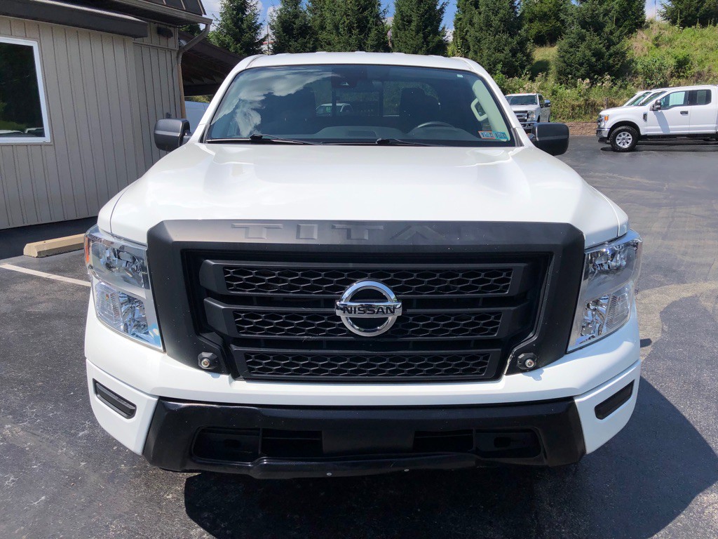 2022 Nissan Titan Image 9