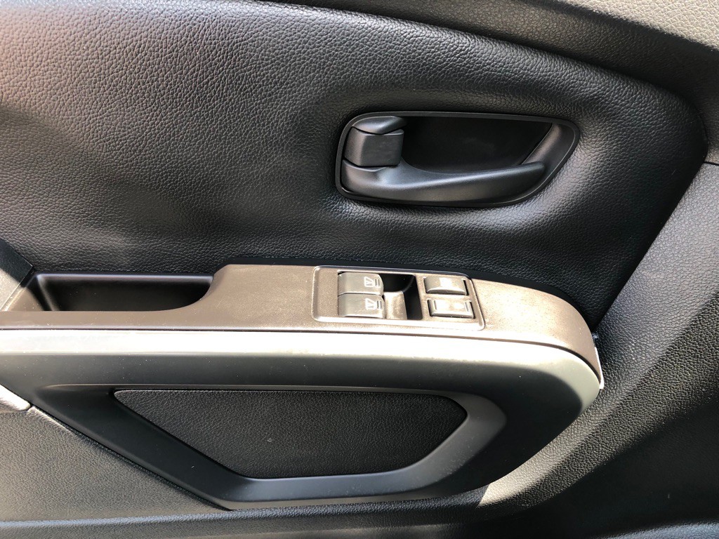 2022 Nissan Titan Image 19