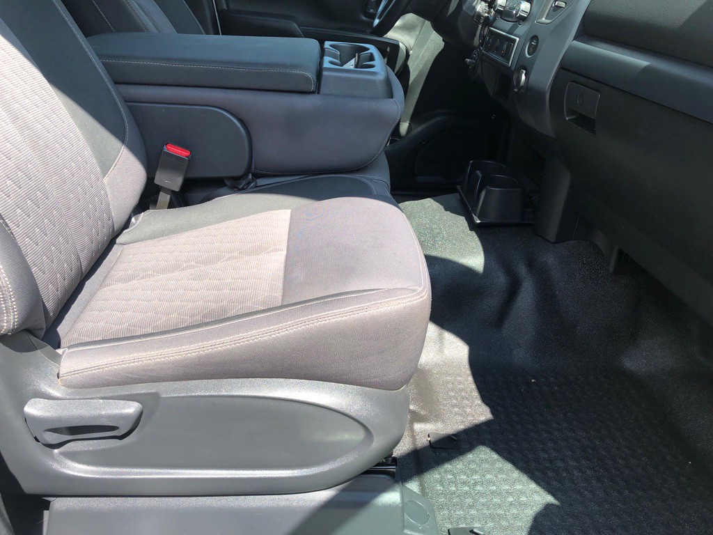 2022 Nissan Titan Image 23