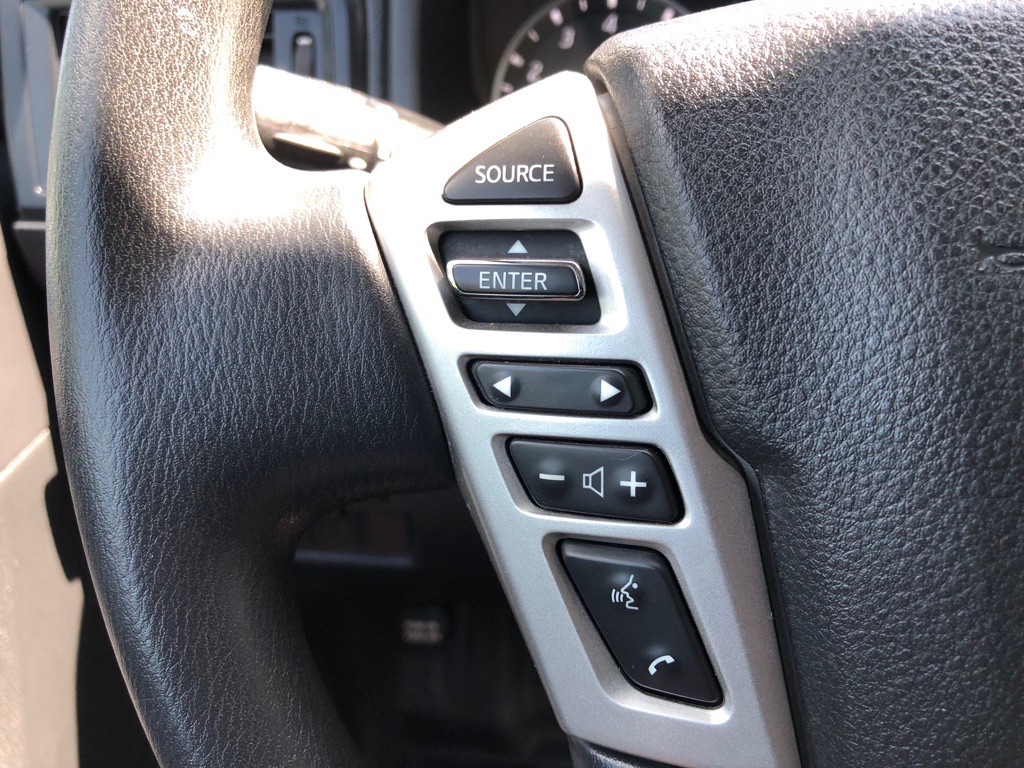 2022 Nissan Titan Image 35