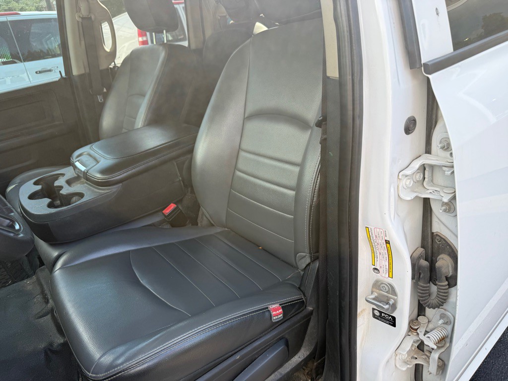 2021 RAM 1500 Image 3