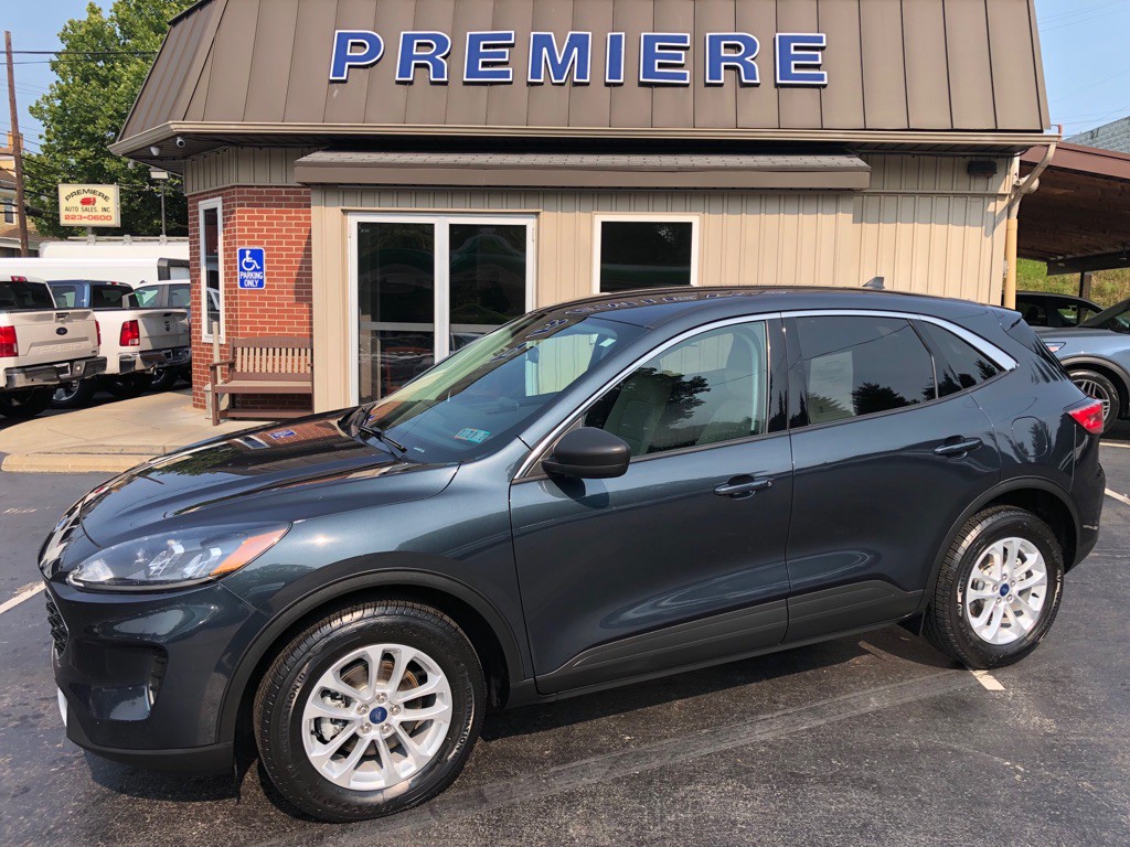 2022 Ford Escape Image 2