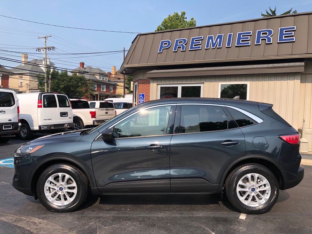 2022 Ford Escape Image 3