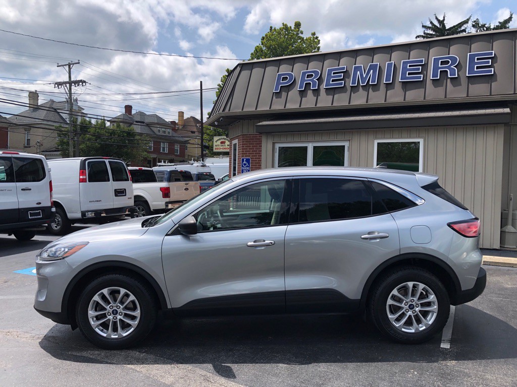 2022 Ford Escape Image 3