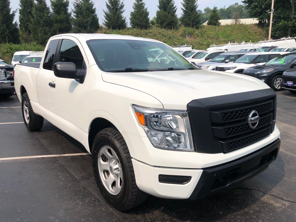 2022 Nissan Titan Image 8