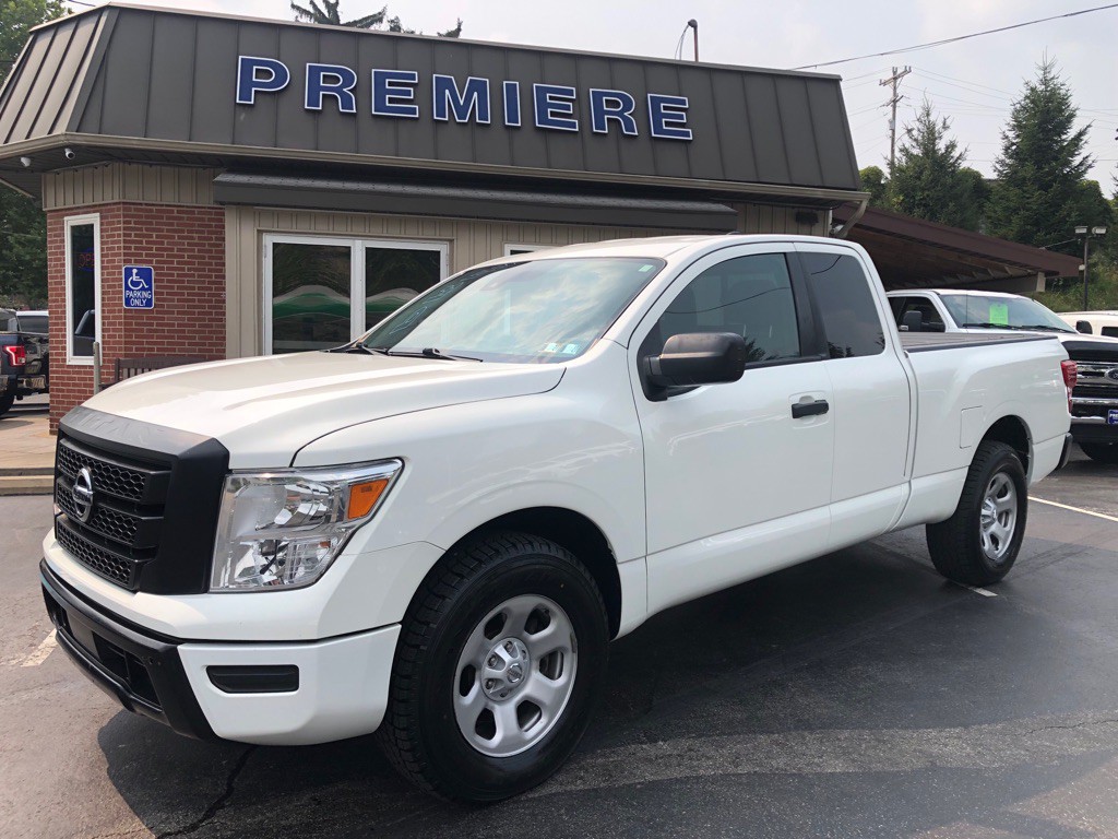 2022 Nissan Titan Image 10