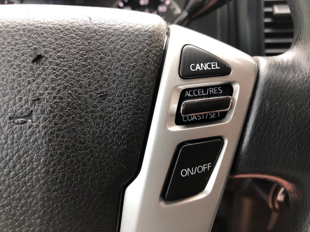 2022 Nissan Titan Image 35