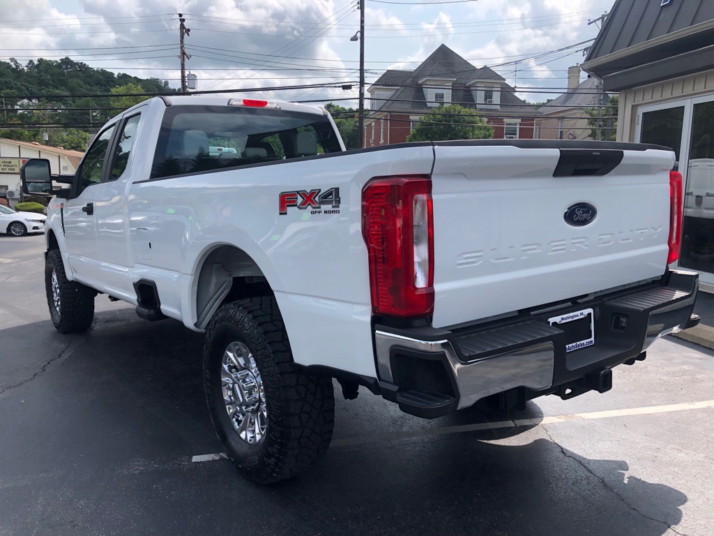 2017 Ford F-250 Image 4