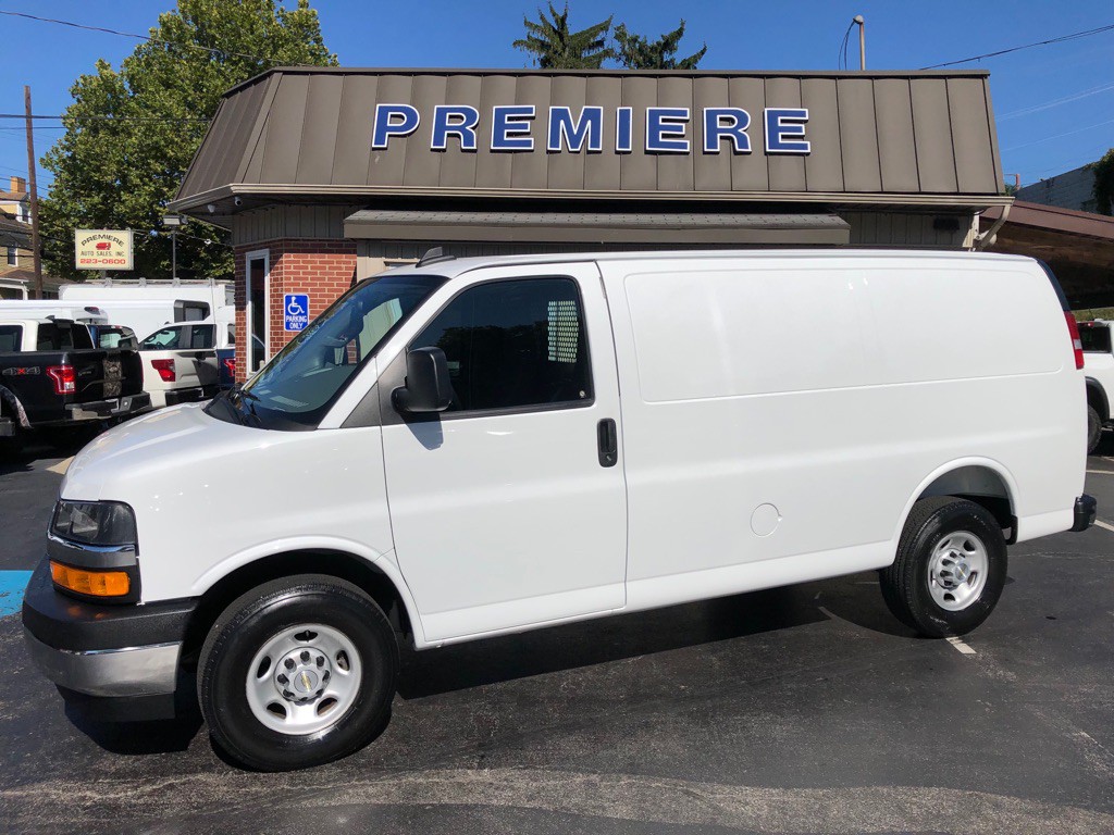 2025 Chevrolet Express Image 2