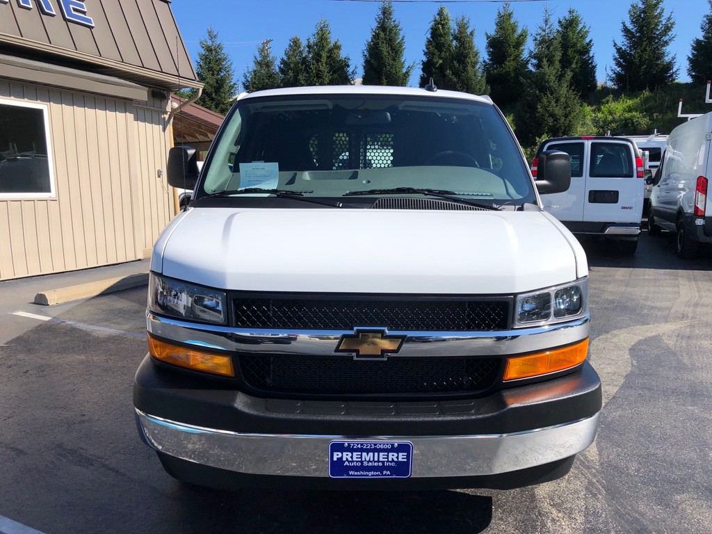2025 Chevrolet Express Image 9