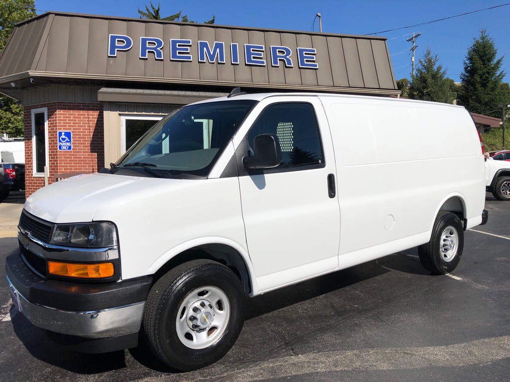 2025 Chevrolet Express Image 10