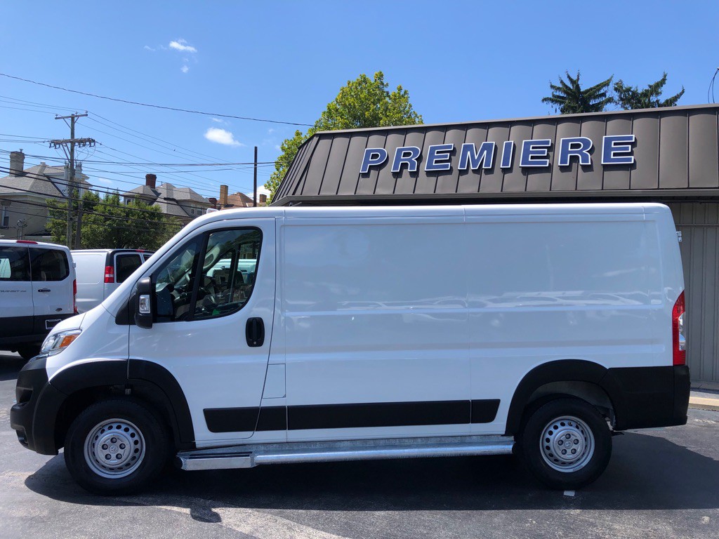 2025 RAM Promaster Image 3