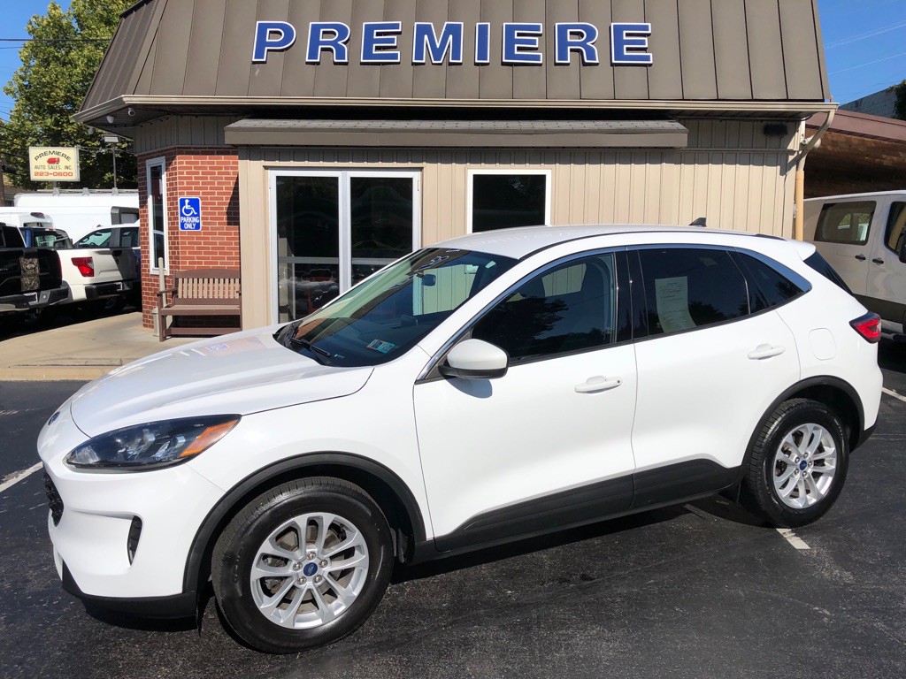 2021 Ford Escape Image 2