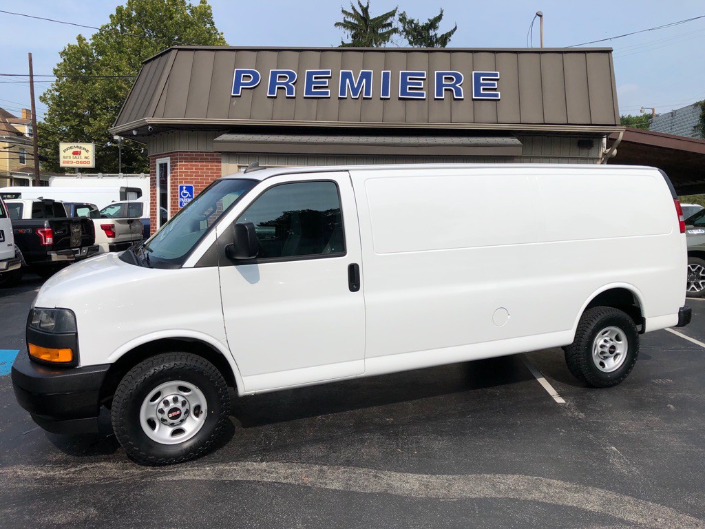2023 GMC Savana Image 2