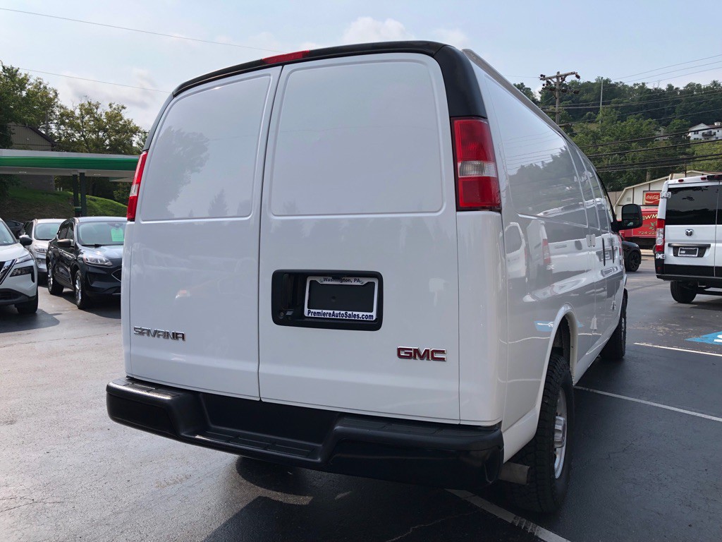 2023 GMC Savana Image 5