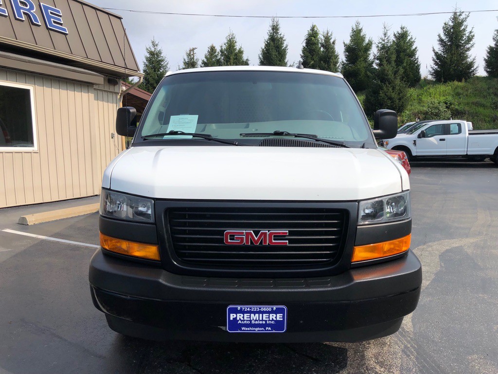2023 GMC Savana Image 9